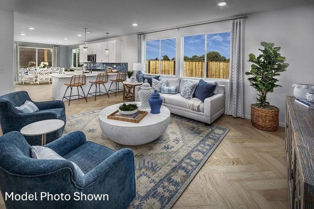 2060 Peony Street, Hollister, CA 95023