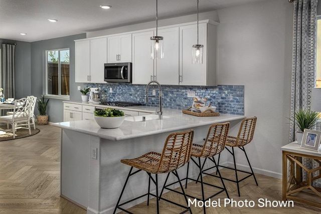 2060 Peony Street, Hollister, CA 95023