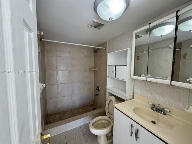6675 W 4th Ave 310, Hialeah, FL 33012