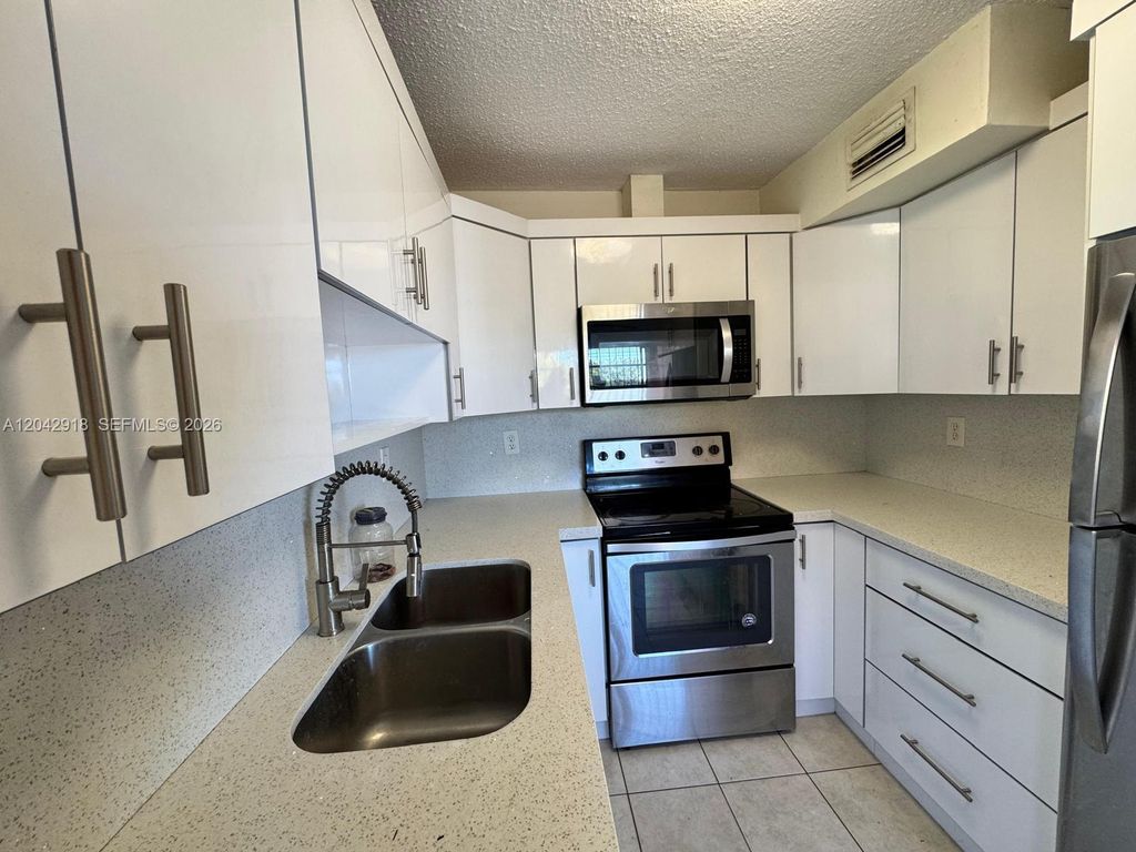6675 W 4th Ave 310, Hialeah, FL 33012