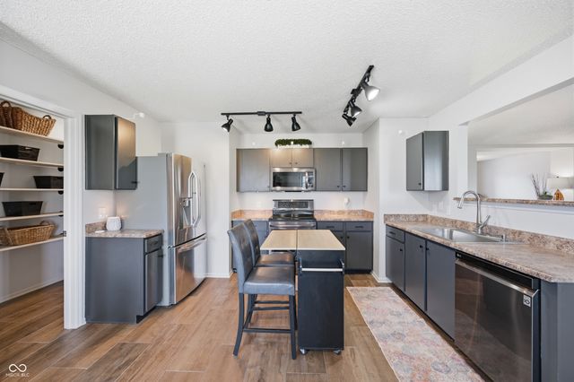 8032 W Campfire Drive, Pendleton, IN 46064