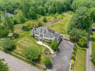 3 Autumn Ridge Road, Newtown, CT 06470