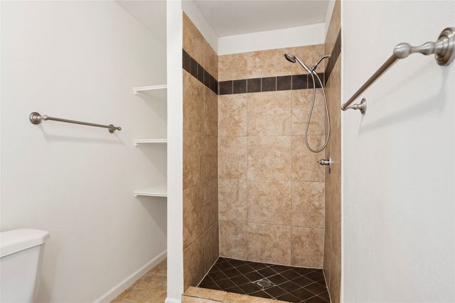 2611 W Amherst Avenue, Dallas, TX 75235