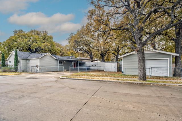 2611 W Amherst Avenue, Dallas, TX 75235