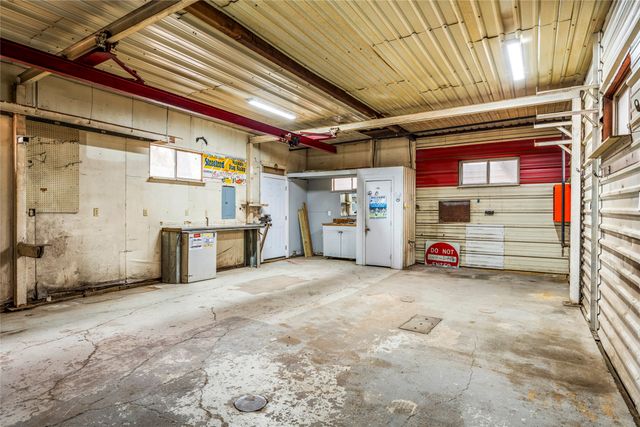 2611 W Amherst Avenue, Dallas, TX 75235