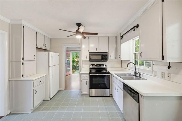 2845 Wood Forest, Marietta, GA 30066