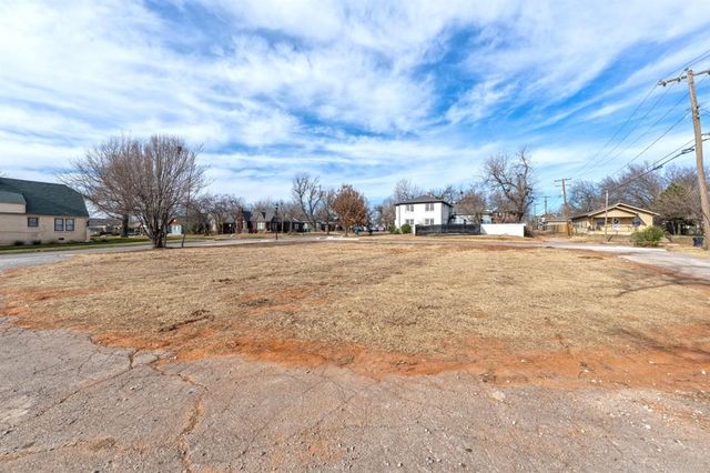 2522 N Shartel Avenue, Oklahoma City, OK 73103