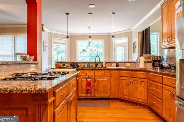 128 Westbrook Dr, Acworth, GA 30101