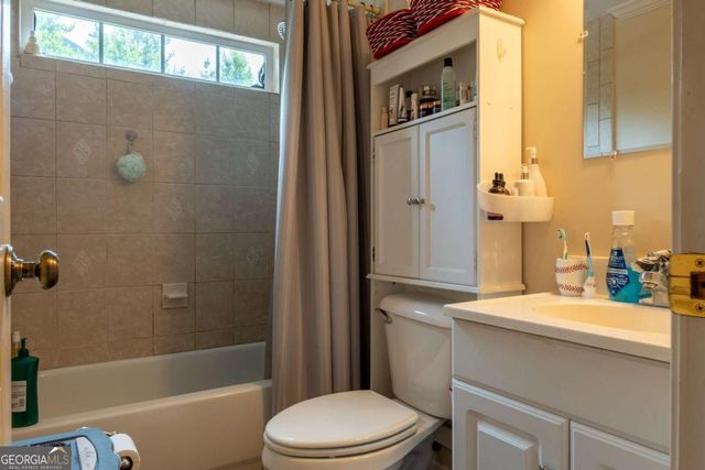 128 Westbrook Dr, Acworth, GA 30101