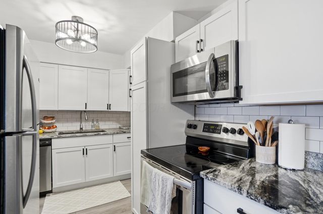 1443 Cliff Court, 71, Columbus, OH 43204