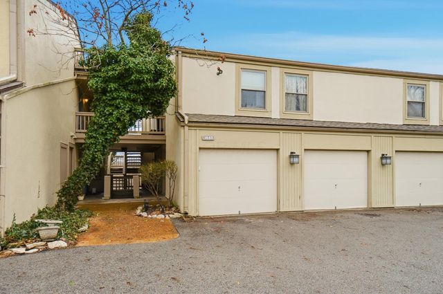 1443 Cliff Court, 71, Columbus, OH 43204