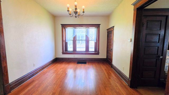 415 Cutler, Waterloo, IA 50703