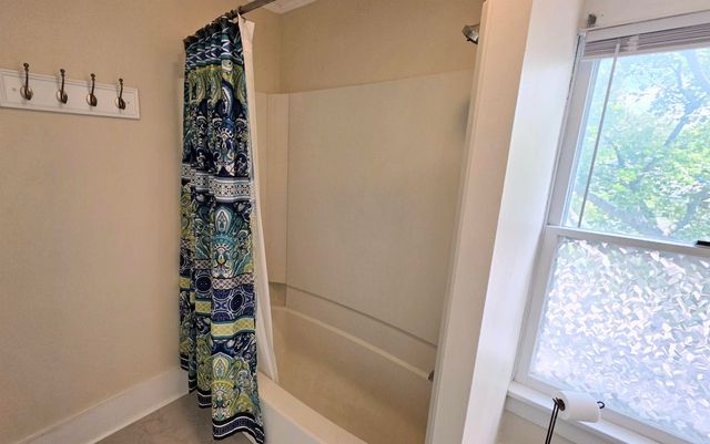415 Cutler, Waterloo, IA 50703