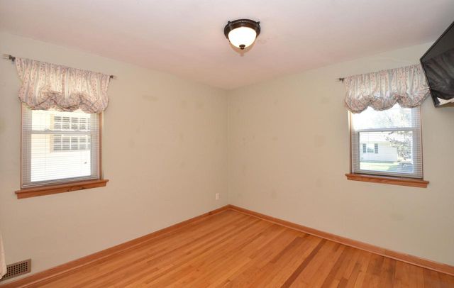 2500 116th STREET, Wauwatosa, WI 53226