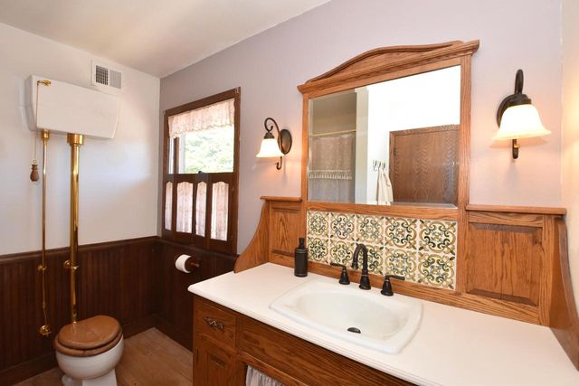 2500 116th STREET, Wauwatosa, WI 53226