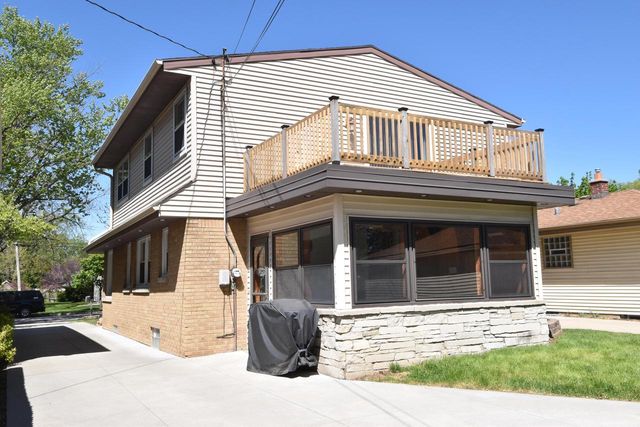 2500 116th STREET, Wauwatosa, WI 53226