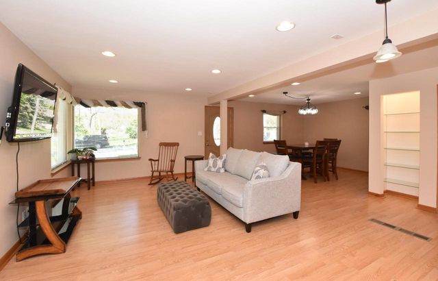 2500 116th STREET, Wauwatosa, WI 53226