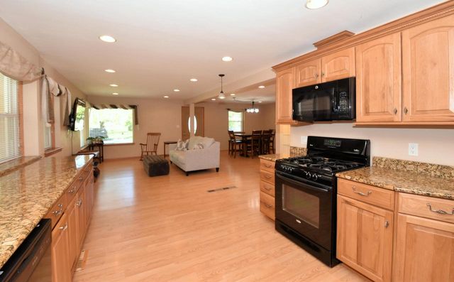 2500 116th STREET, Wauwatosa, WI 53226