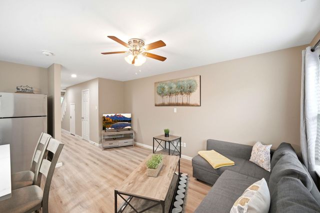 8206 Bassett Street A, Houston, TX 77051
