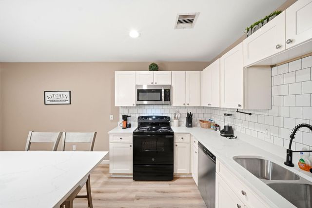 8206 Bassett Street A, Houston, TX 77051