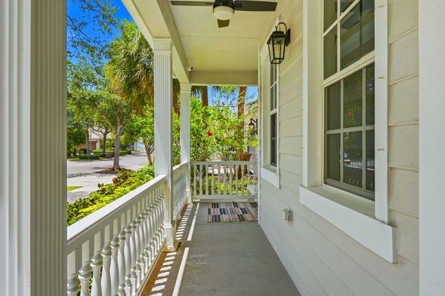4762 VILLAGE Way, Davie, FL 33314