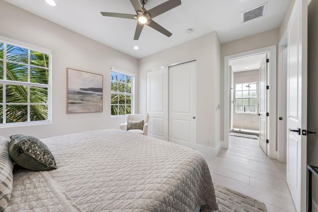 4762 VILLAGE Way, Davie, FL 33314