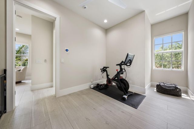 4762 VILLAGE Way, Davie, FL 33314