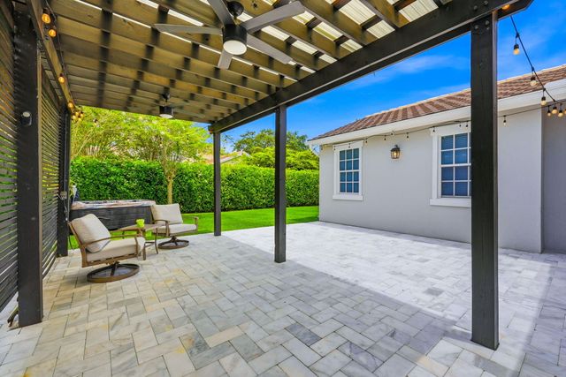 4762 VILLAGE Way, Davie, FL 33314