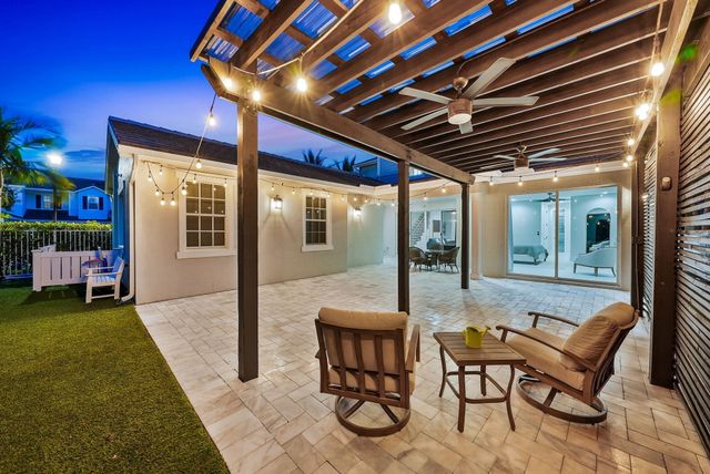 4762 VILLAGE Way, Davie, FL 33314