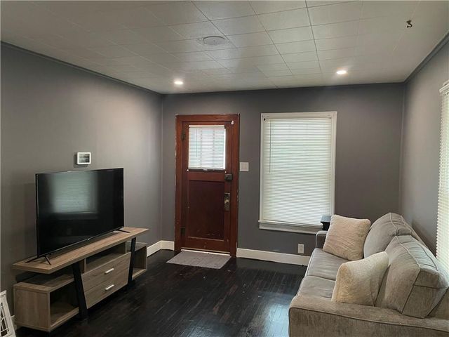 1124 Spruce Street, Leavenworth, KS 66048