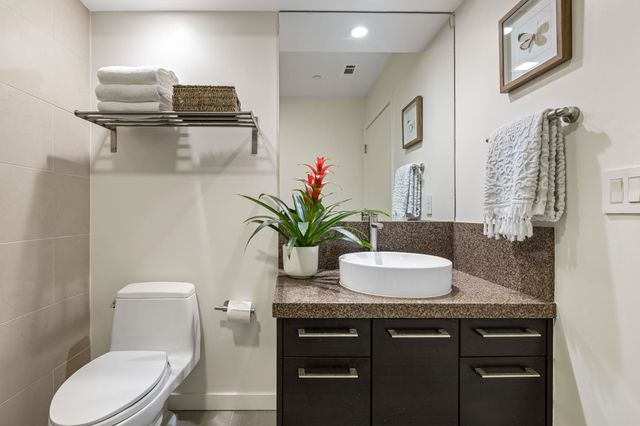 6465 San Pablo Ave 306, Oakland, CA 94608