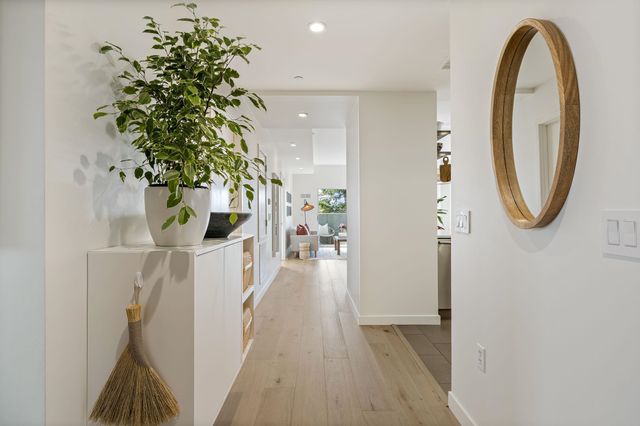 6465 San Pablo Ave 306, Oakland, CA 94608