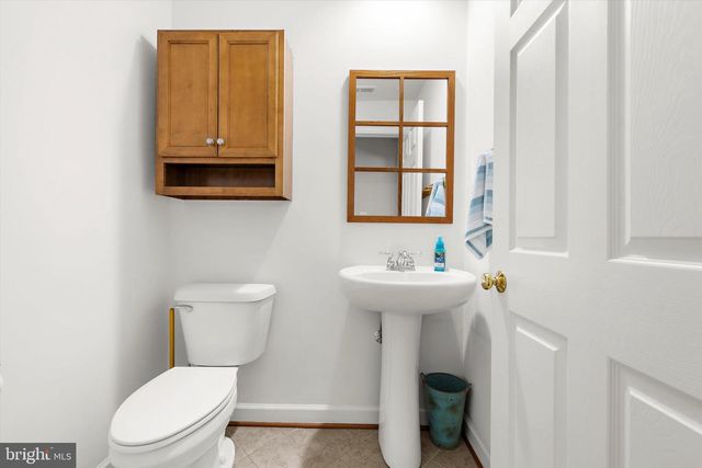 2642 FOREMAST ALY, Annapolis, MD 21401