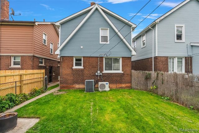 5065 Evaline Street, Hamtramck, MI 48212