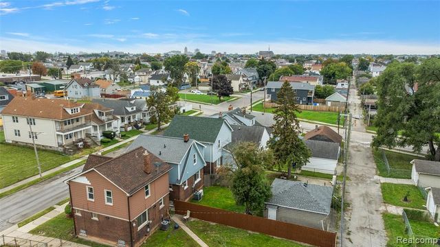5065 Evaline Street, Hamtramck, MI 48212