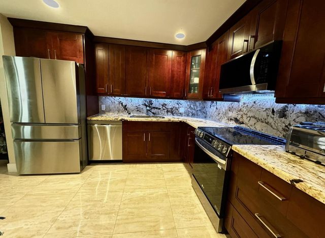 5520 Coach House Circle G, Boca Raton, FL 33486