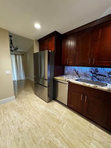 5520 Coach House Circle G, Boca Raton, FL 33486