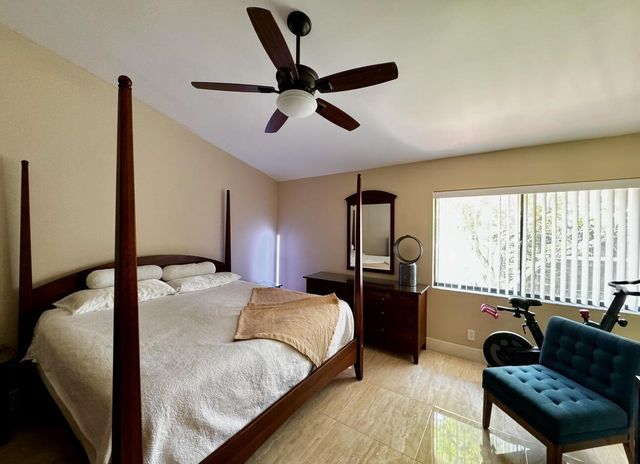 5520 Coach House Circle G, Boca Raton, FL 33486