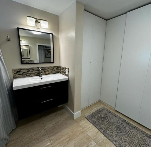 5520 Coach House Circle G, Boca Raton, FL 33486