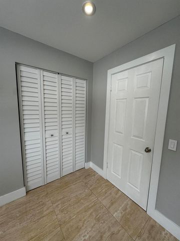 5520 Coach House Circle G, Boca Raton, FL 33486