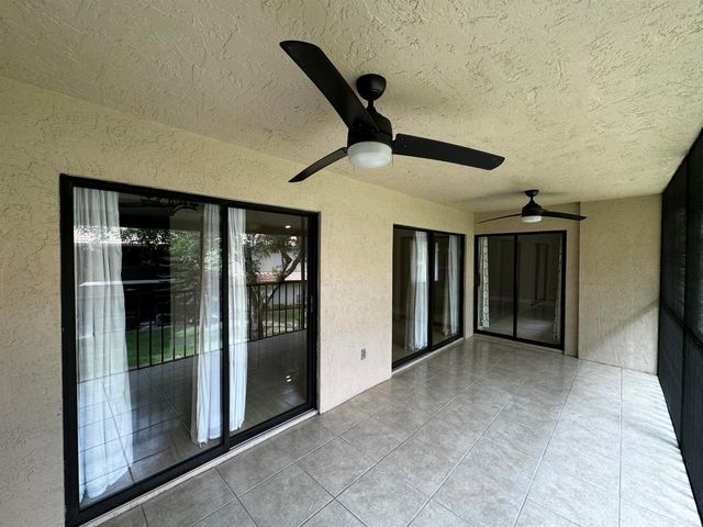 5520 Coach House Circle G, Boca Raton, FL 33486