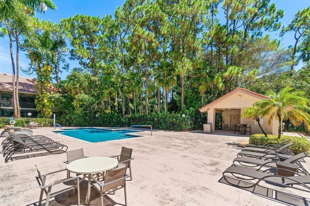 5520 Coach House Circle G, Boca Raton, FL 33486