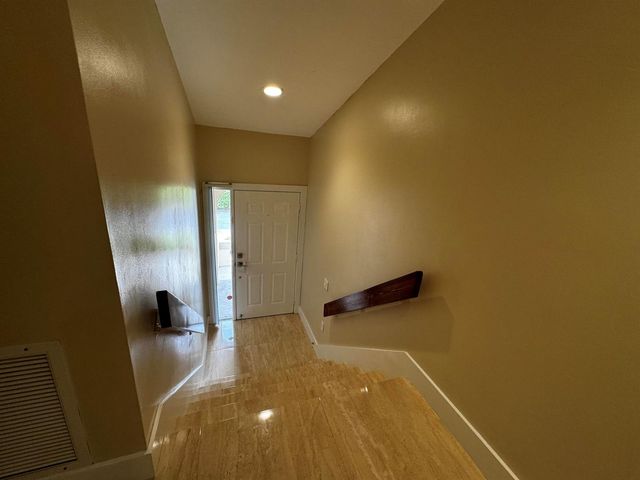 5520 Coach House Circle G, Boca Raton, FL 33486