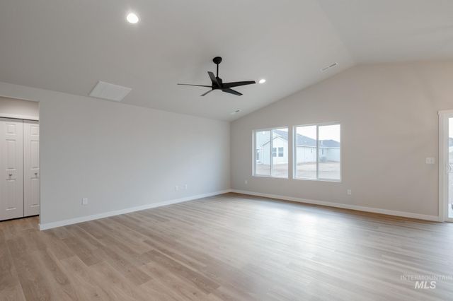 2913 W Taiban Creek Dr, Kuna, ID 83634