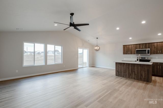 2913 W Taiban Creek Dr, Kuna, ID 83634