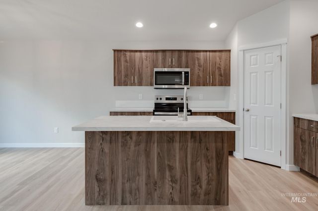 2913 W Taiban Creek Dr, Kuna, ID 83634