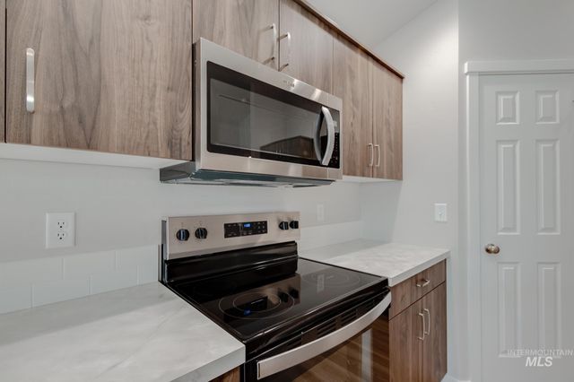 2913 W Taiban Creek Dr, Kuna, ID 83634