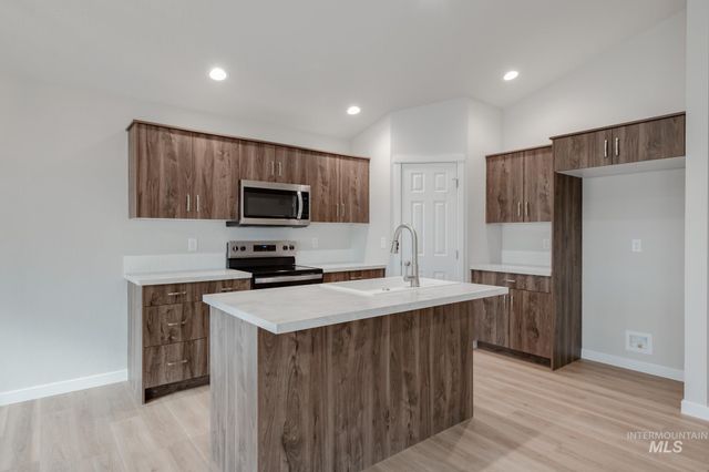 2913 W Taiban Creek Dr, Kuna, ID 83634