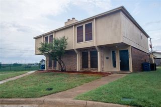 2203 Chase Court, Dalworthington Gardens, TX 76013