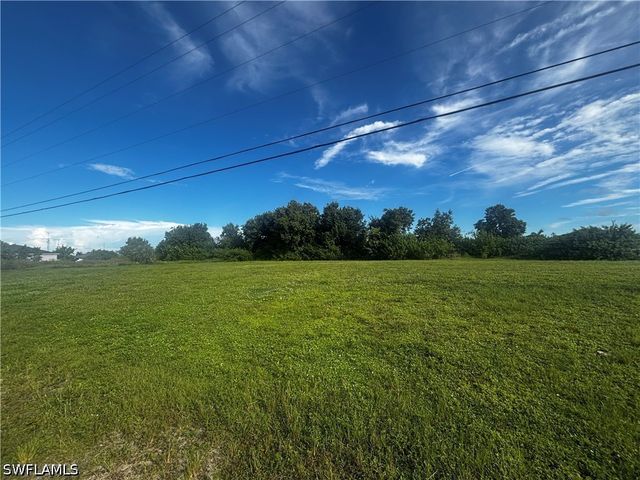 133 NW 5th TER, Cape Coral, FL 33993